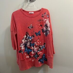 Jesse & Jane Bright Coral Butterfly Floral Motif tiered 3/4” Sleeve Size XL